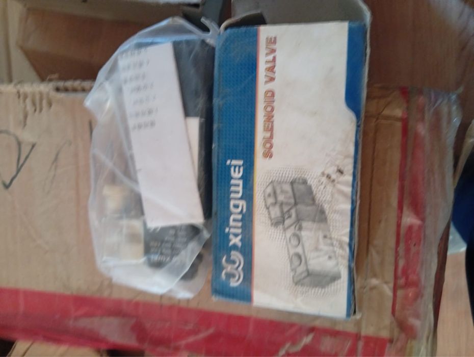 Продаю запчасти прочие старые металы