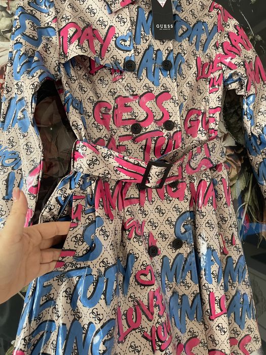 Детско шлиферче на Guess