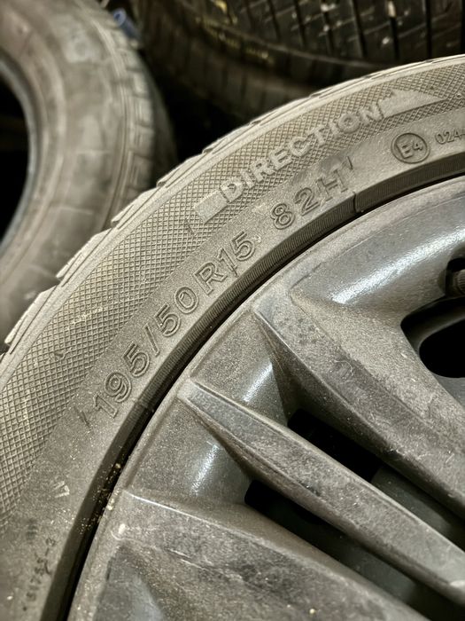 Оригинални 15-ки джанти Форд с гуми 195/50 и сензори за налягане
