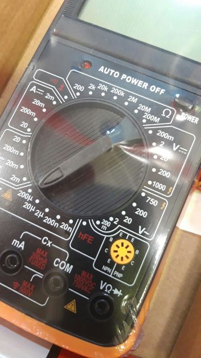 Aparat de masurat, voltmetru. Produs nou! Sigilat!