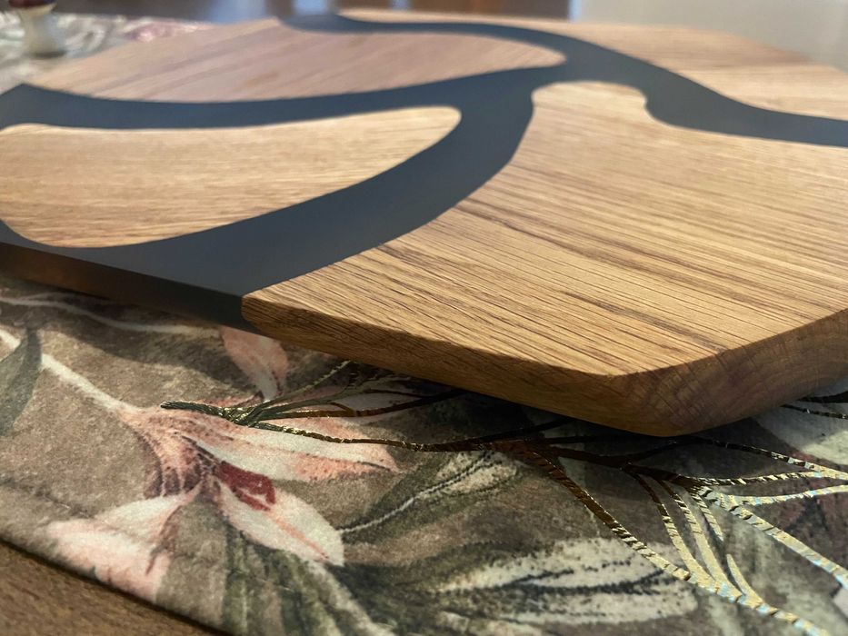 Platou din lemn de stejar si  rășină epoxidică
