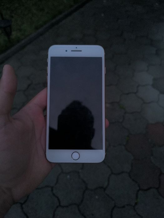 iPhone 8 plus 64 gb