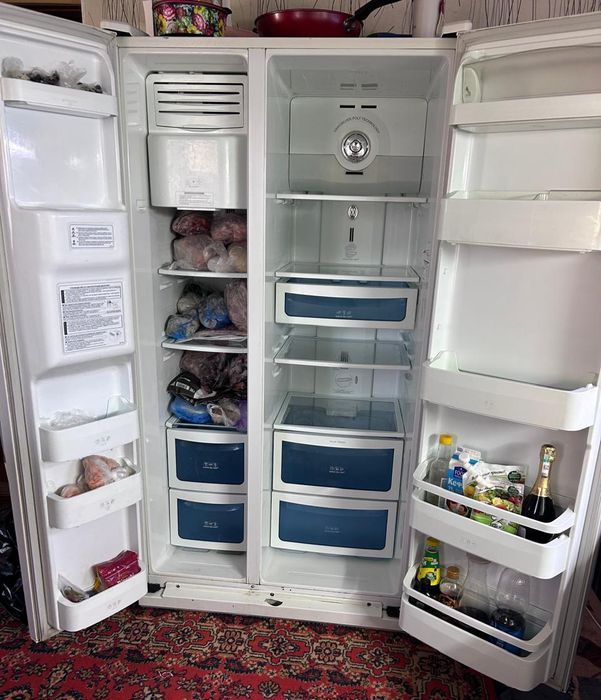 Холодильник белый