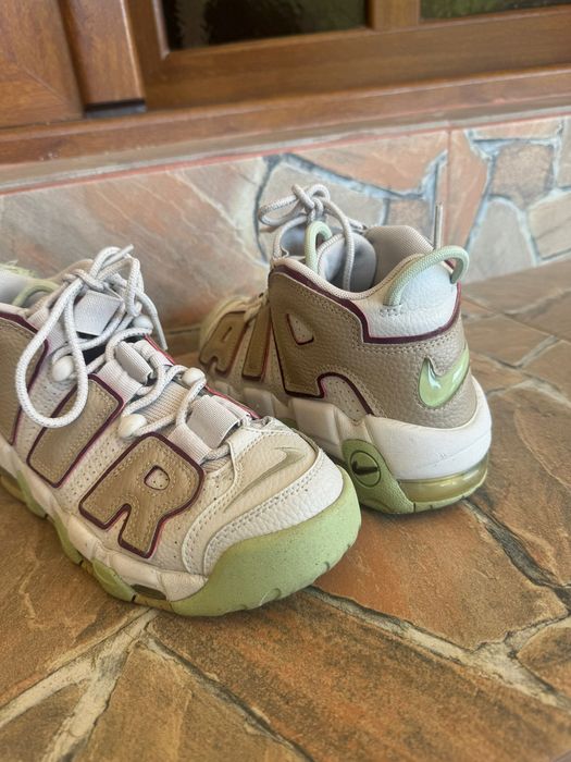 Vând adidasi Nike Air