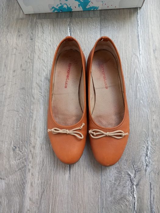 Balerini din piele, marimea 37, culoare maro