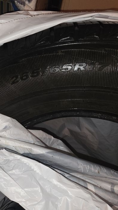Продам шины 265/65/17