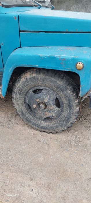 Срочна сотилади Газ 53