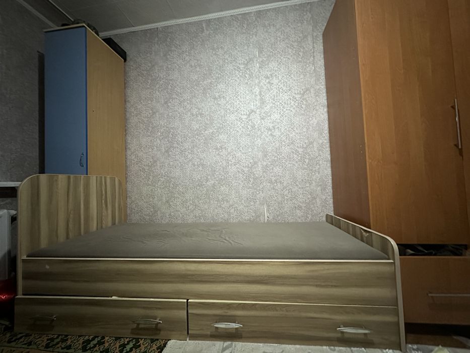 продам кровать срочно