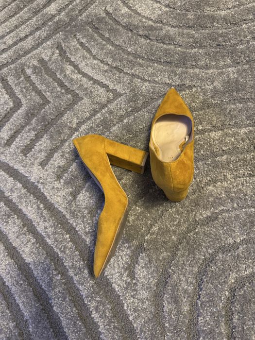 Vand Pantofi cu toc 10 cm, marime 37 si 38