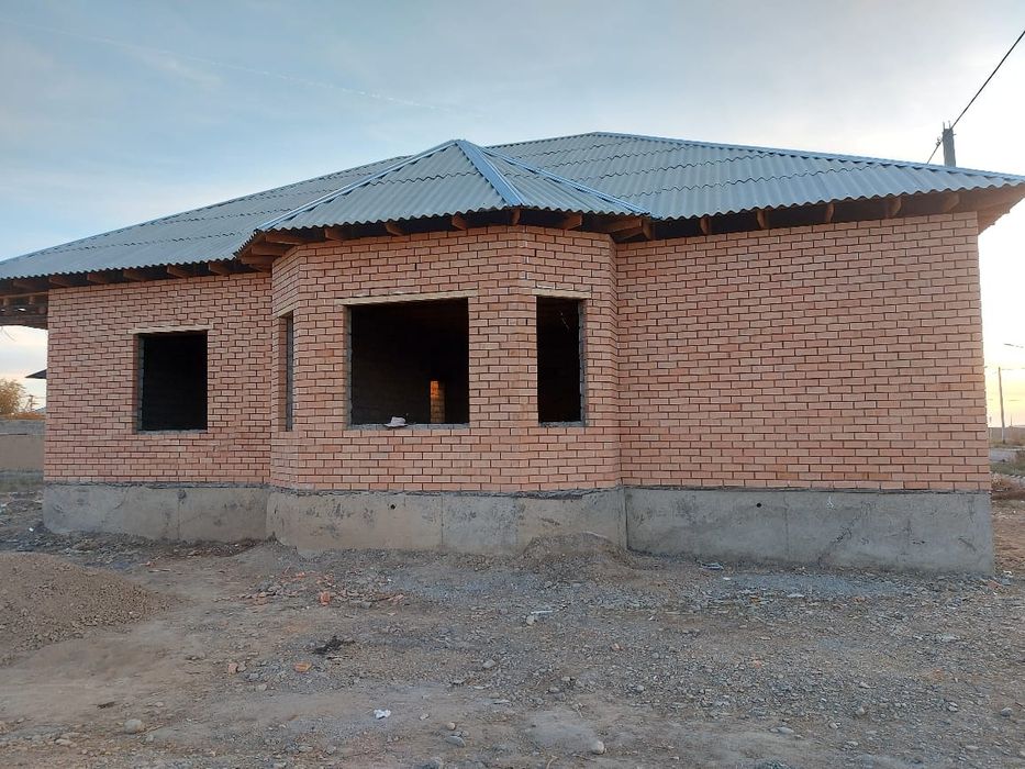 Жер үй сатылады.