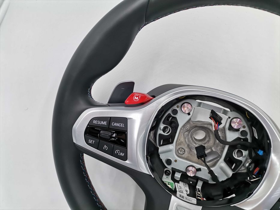 M Sport Черен Спортен Волан BMW X5M X6M M5 F90 M8 F91 F92 F93 F95 F96