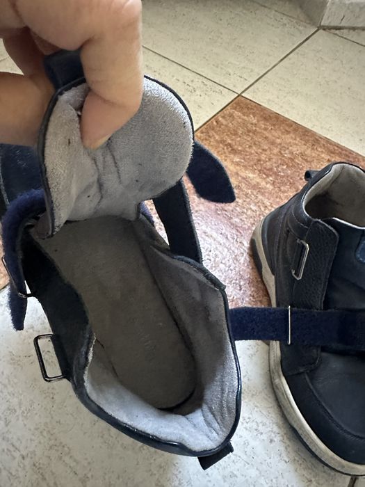 Детские ботинки