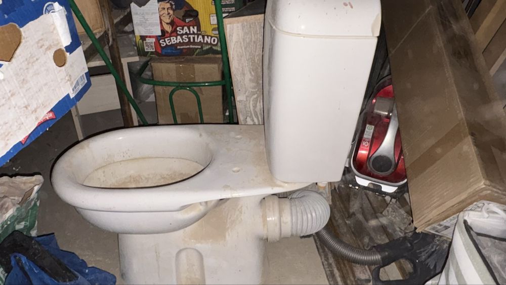 Продам унитаз