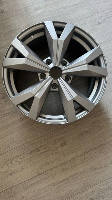 Продам диски R18