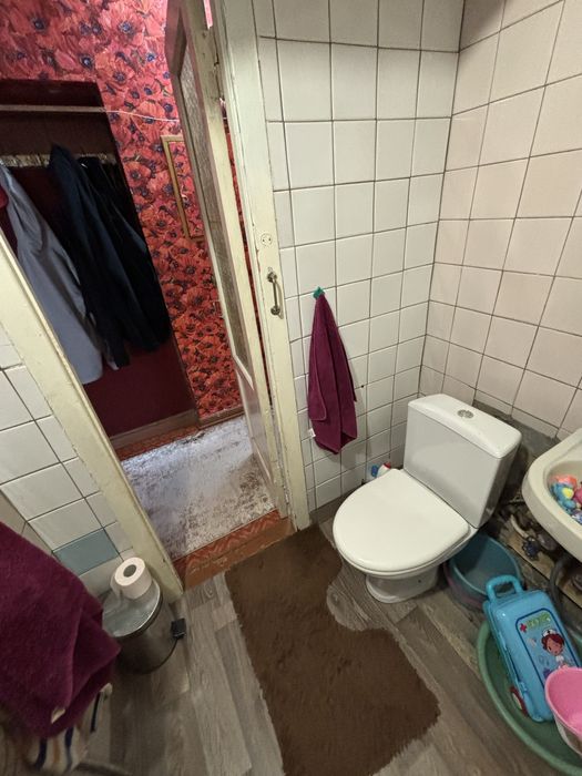 Продам 2 комнатую кайсенова 125