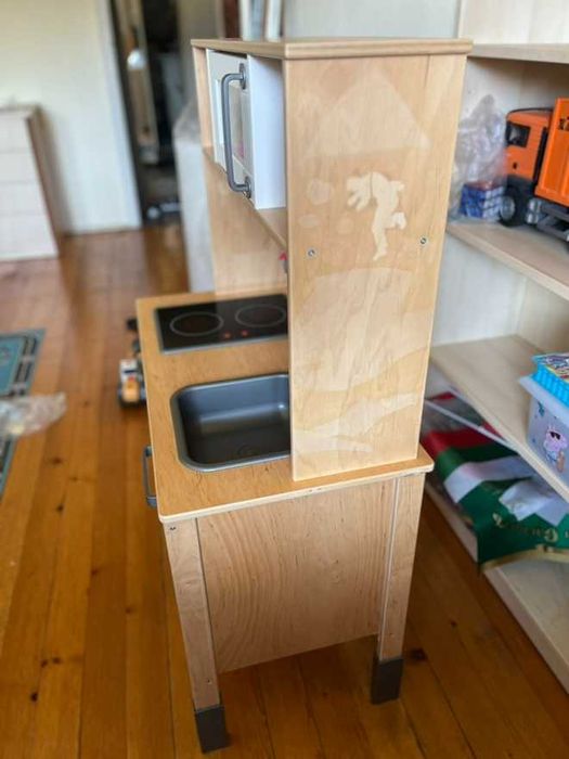 Продавам детска кухня IKEA DUKTIG