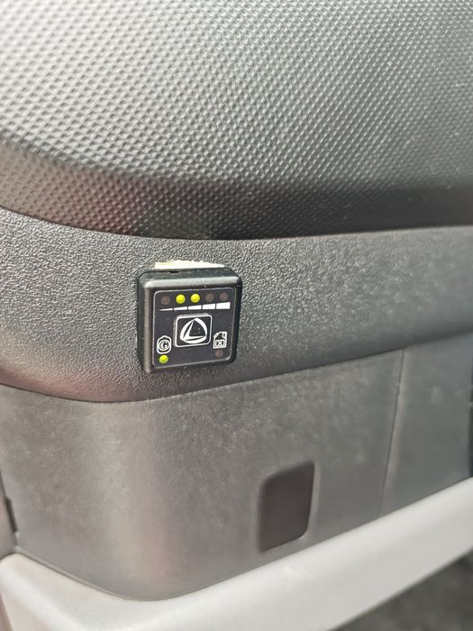 Daihatsy Sirion 1.0i 12V Газ-Бензин
