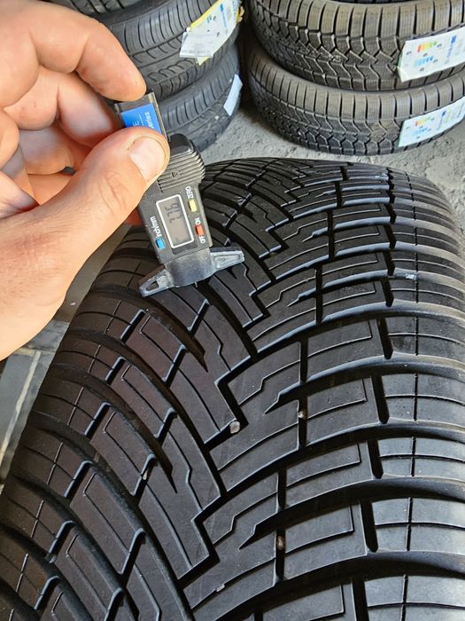 1 anvelopa allseason 245 45 19 Pirelli 2025  7.7mm