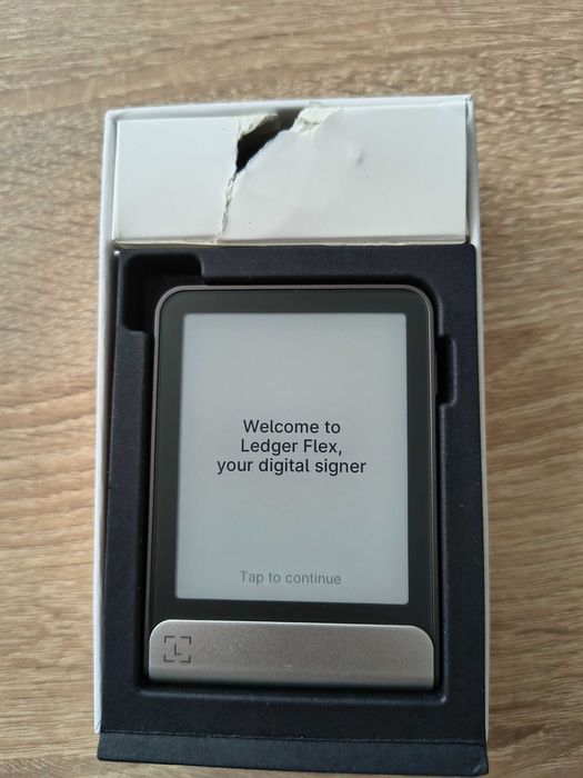 Ledger Flex - Crypto Hardware wallet