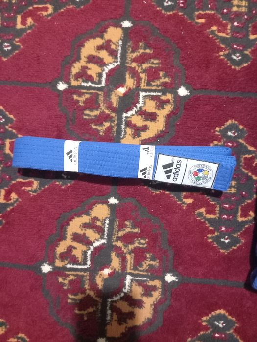 Dzyudo kiyimi yangi kiyilmagan