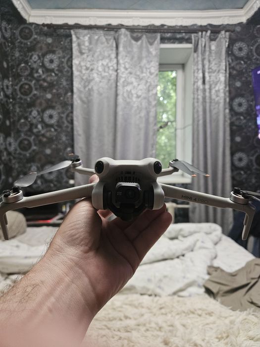 Продам на запчасти dji mini 4 pro