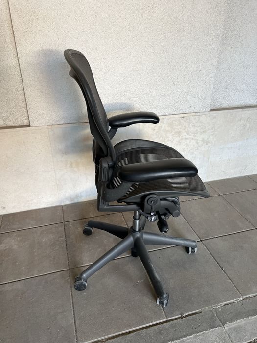 Eргономичен офис стол HERMAN MILLER AERON  размер В