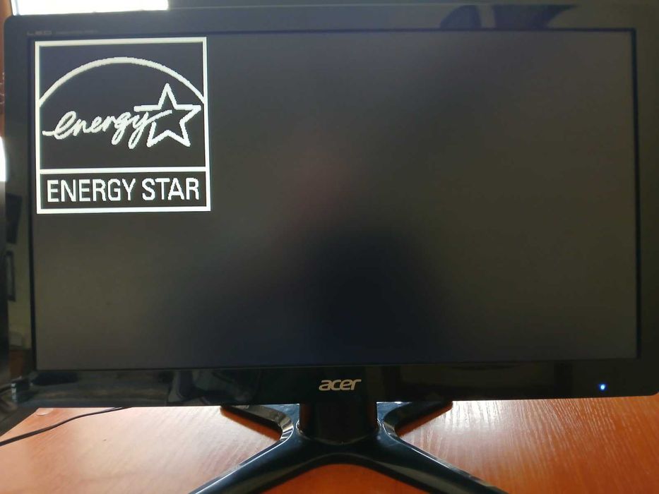 Продавам монитор ACER G206HQL