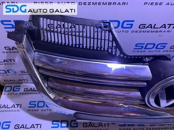 Grila cu Emblema Spoiler Bara Fata VW Golf 5 Break Variant Combi 2004 - 2008 Cod 1K5853651 1K5853653