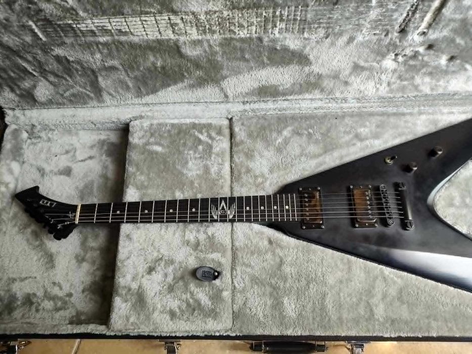vind chitara ESP LTD Vulture BLKS