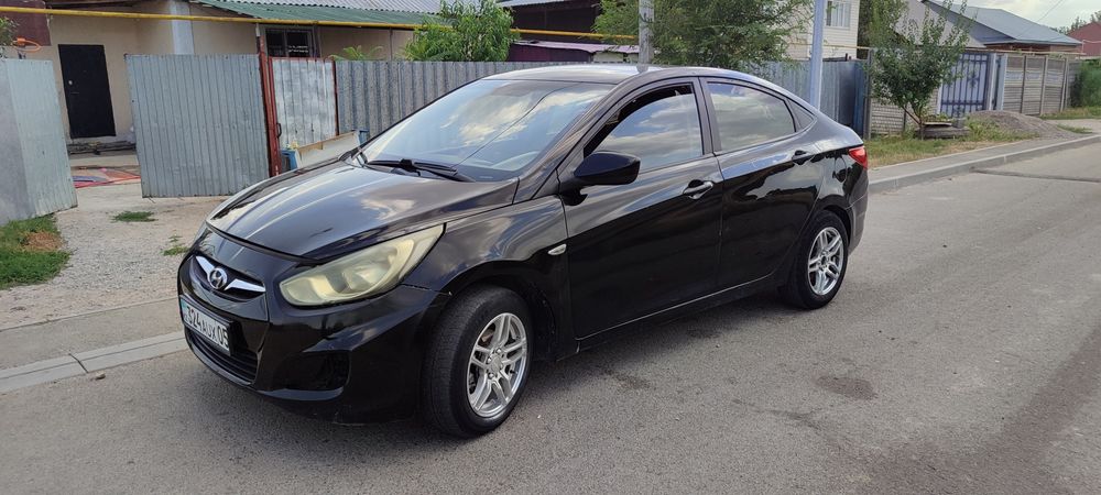 Хюндай акцент 2013