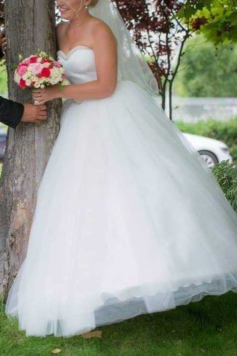 Сватбена рокля тип принцеса