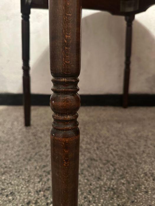 Разтегатвлна кръгла маса масив , цвят орех