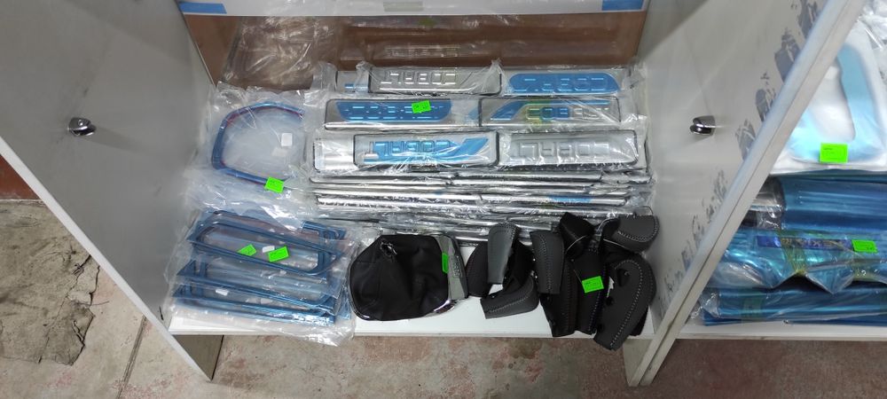 Подлокотник на Cobalt-R4