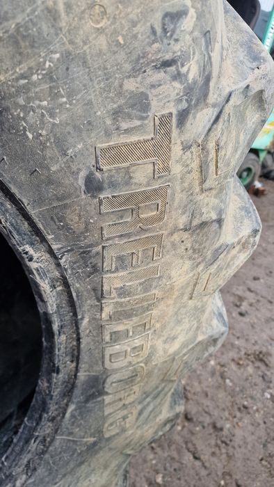 CAUCIUC tractor 600/65R34 marca Trelleborg