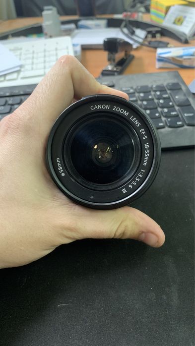 Canon EOS 4000d DSLR +inca un obiectiv