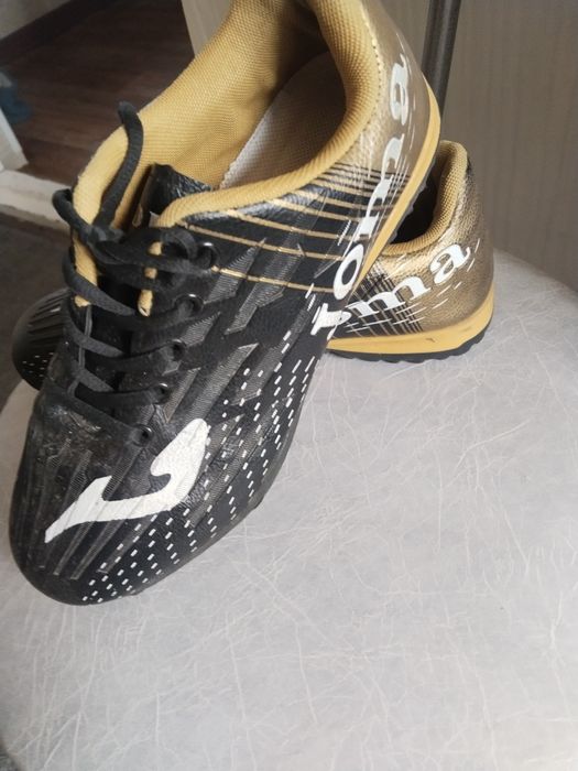 Бутсы спортивные 38размера