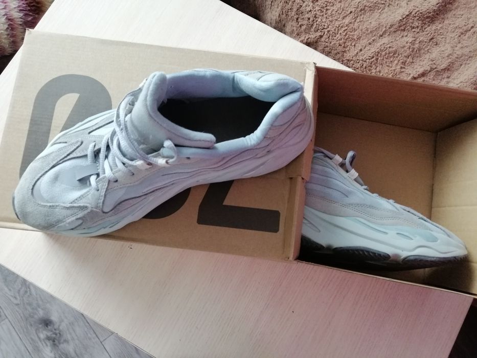 Продам кроссовки