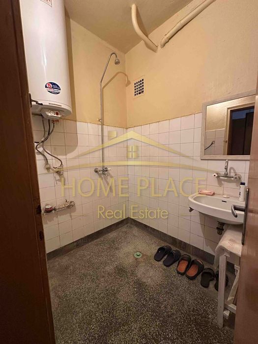 Четиристаен апартамент в кв.Чайка