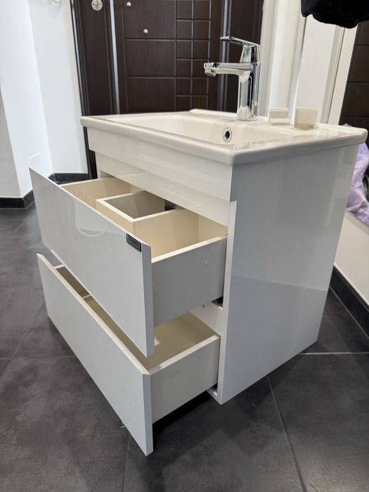 Шкаф за баня ТРИАНО