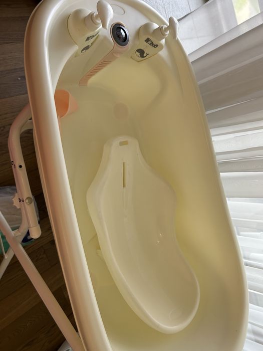 Бебешко корито на стойка