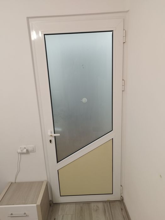 Vand 4 usi de termopan