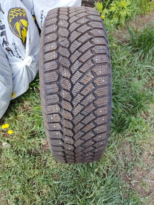 Продам резину225 70 r16 Gislaved