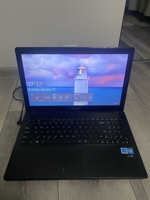 Vand Laptop ASUS