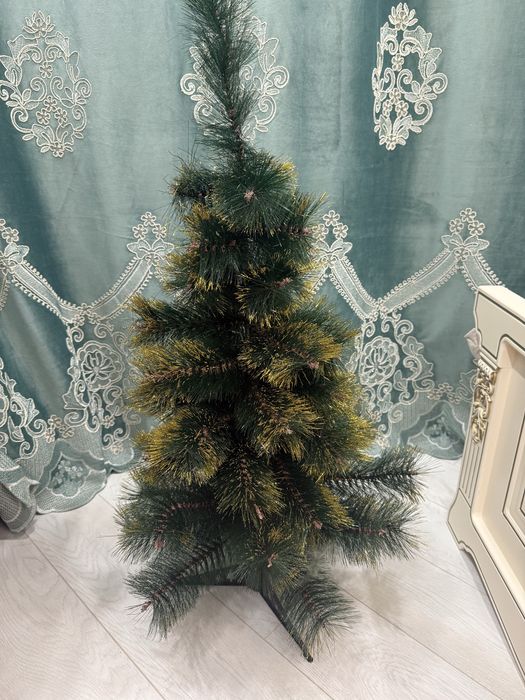 Елка новогодняя продается