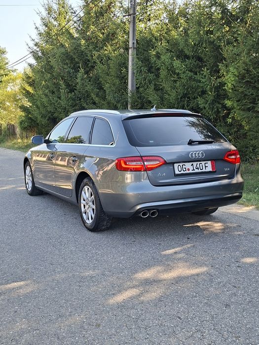 AUDI A4 B8.5 * Facelift * 2013* Business Edition *Led* Tempomat * Navigatie Mare MMI* PDC* BI-XENON * Manual 6 Trepte * Import Germania Recent *