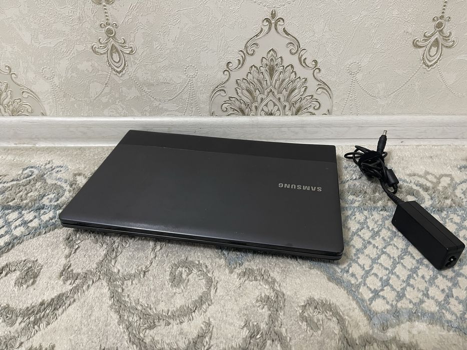 Продам ноутбук Samsung Np300