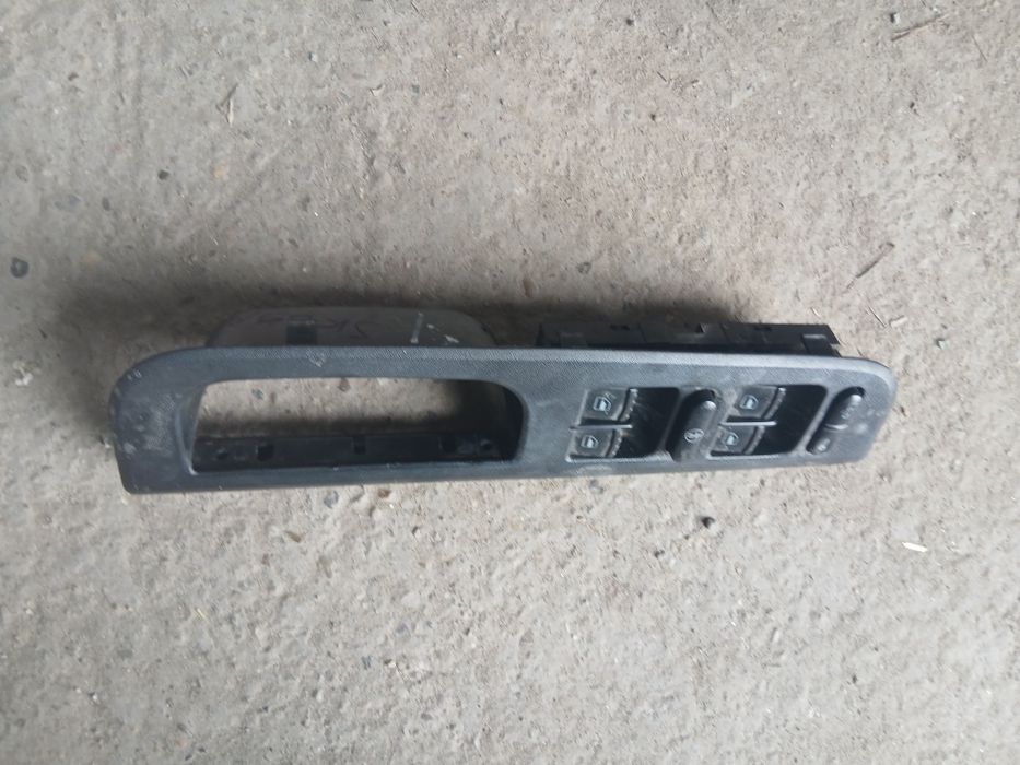 Consola centrala geamuri electrice skoda octavia 1(2002) în stare foarte buna!