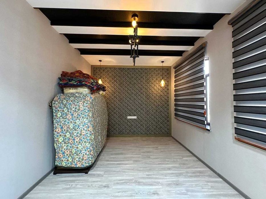 10 sotixli tayyor 2 qavatli uchastka sotiladi.