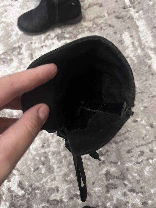 Cizme fetite in stare buna nr 29 foarte frumoase 20 cm in interior