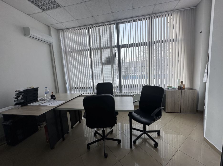 Дава се под наем Офис в София, Младост 1А - 18 кв.м за 289.17 € - Снимка #4